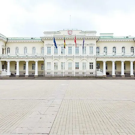 Old Town With Balcony, 7 Sleeping Places, 2baths Vilnius