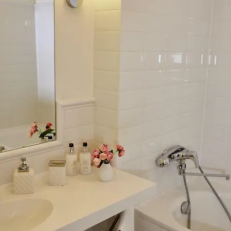 Old Town With Balcony, 7 Sleeping Places, 2baths * Vilnius