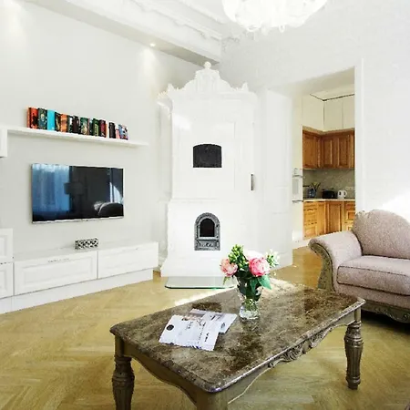 Old Town With Balcony, 7 Sleeping Places, 2baths Διαμέρισμα Βίλνιους