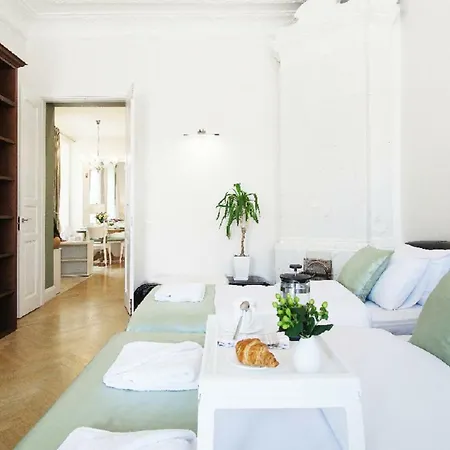 Apartmán Old Town With Balcony, 7 Sleeping Places, 2baths Vilnius